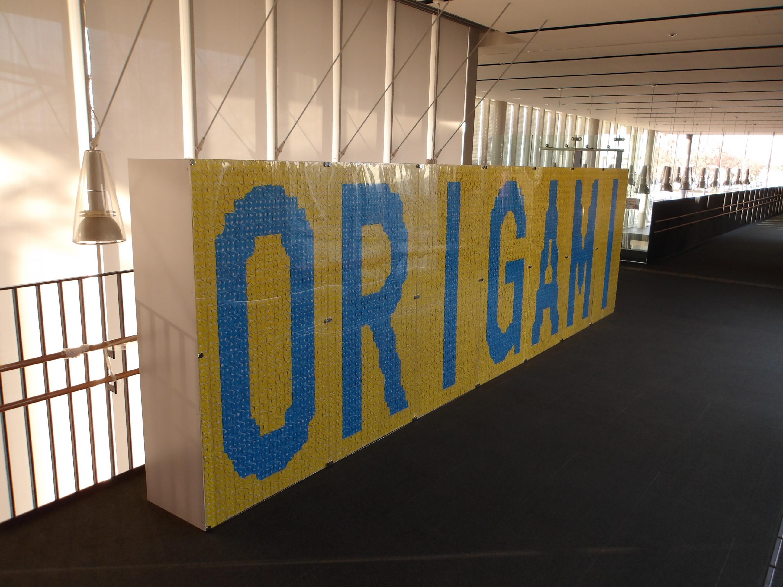 上三川いきいきプラザ2階に飾られています 上三川いきいきプラザ2階に飾られています