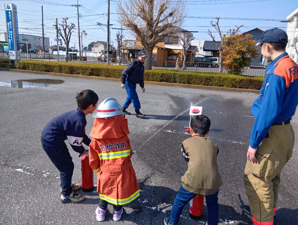 水消火器体験(2) 水消火器体験(2)