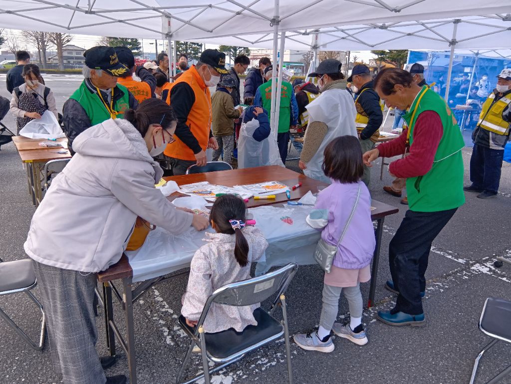 防災クイズ・ポンチョづくり(2) 防災クイズ・ポンチョづくり(2)